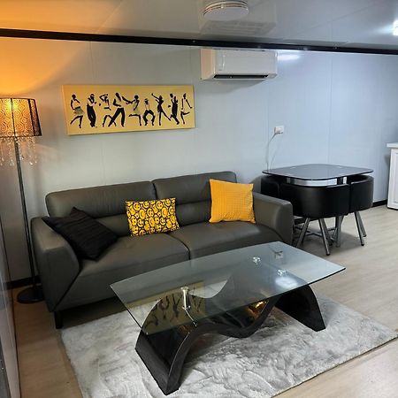 Tiny Container House Apartment Westmere ภายนอก รูปภาพ